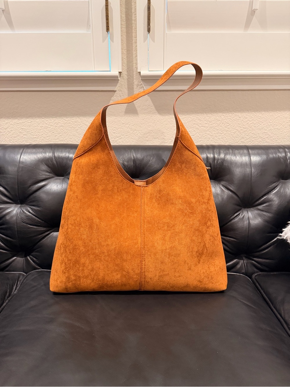 Universal Thread Suede Hobo Bag in Rust